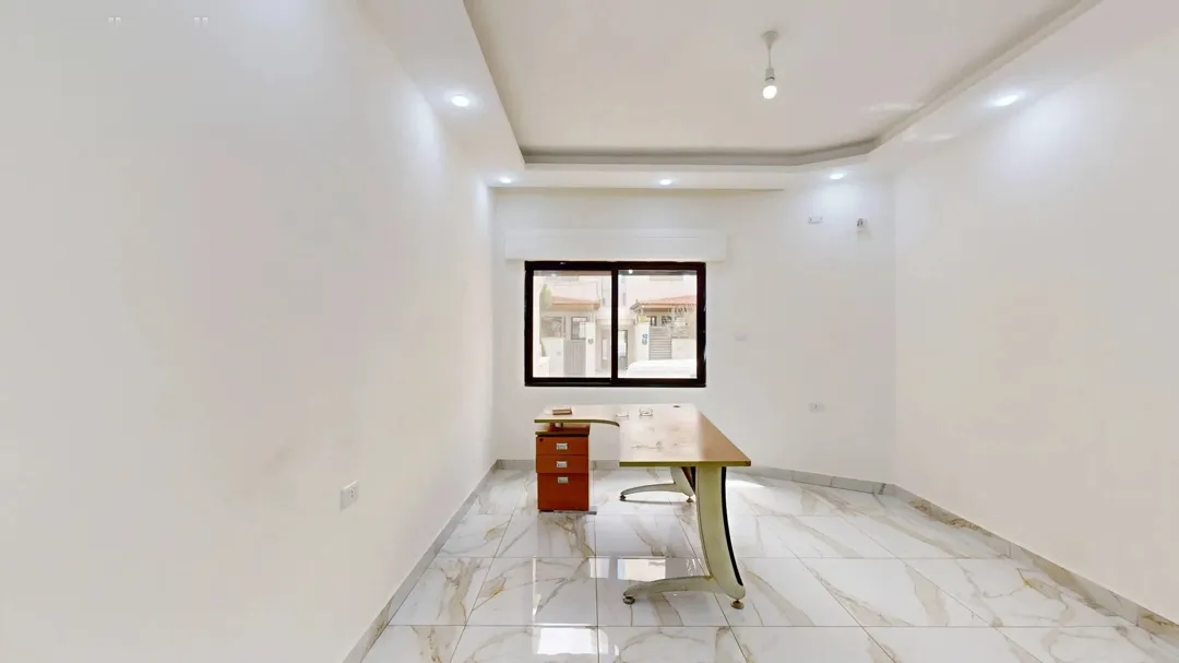 شقة أرضية جديد في جبل الزهور بالقرب من مسجد خليل الرحمن
