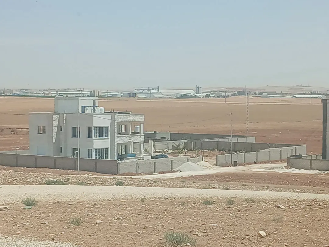 شقة فاخرة بالقرب من شارع المطار فرصة استثمارية مميزة