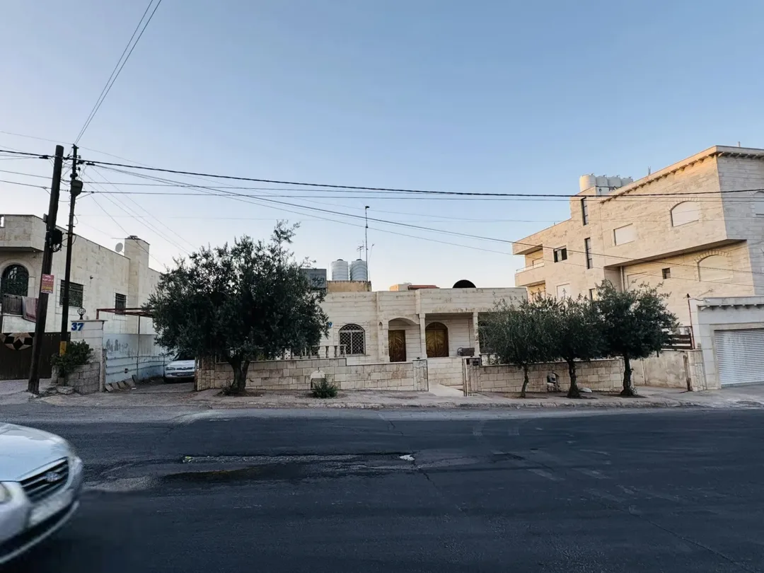 شبه فيلا للبيع في طبربور – عمان
