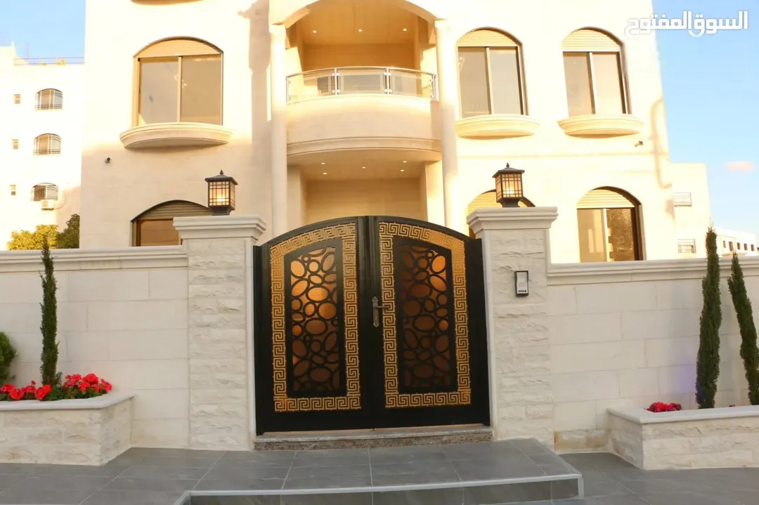 عمارة عائلية فاخرة في مرج الحمام بلعاس على شارع السلام