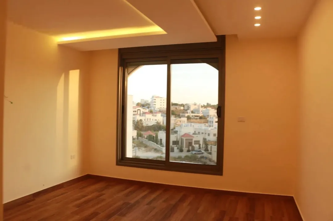 عمارة عائلية فاخرة في مرج الحمام بلعاس على شارع السلام