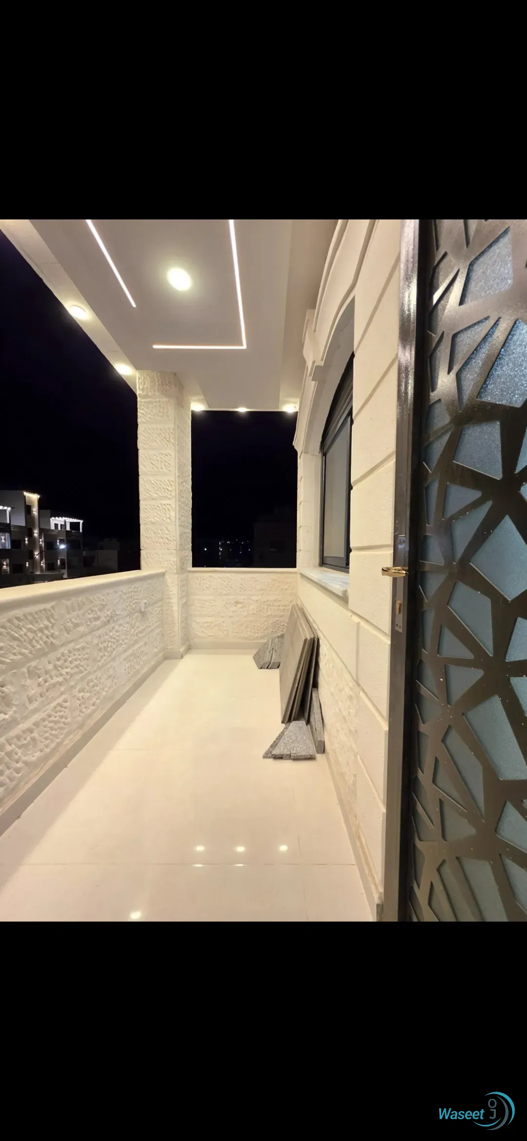 للبيع شقه بناء جديد فاخره سوبر ديلوكس ثاني هندسي يوجد مصعد