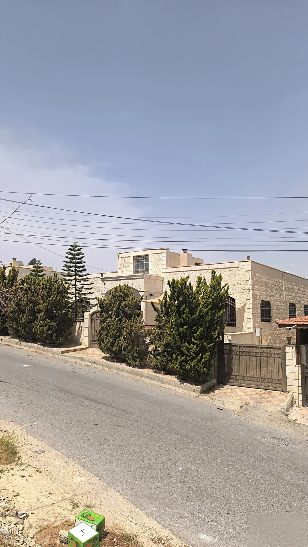 منزل مستقل للبيع 3 طوابق مباشره قابل للتفاوض