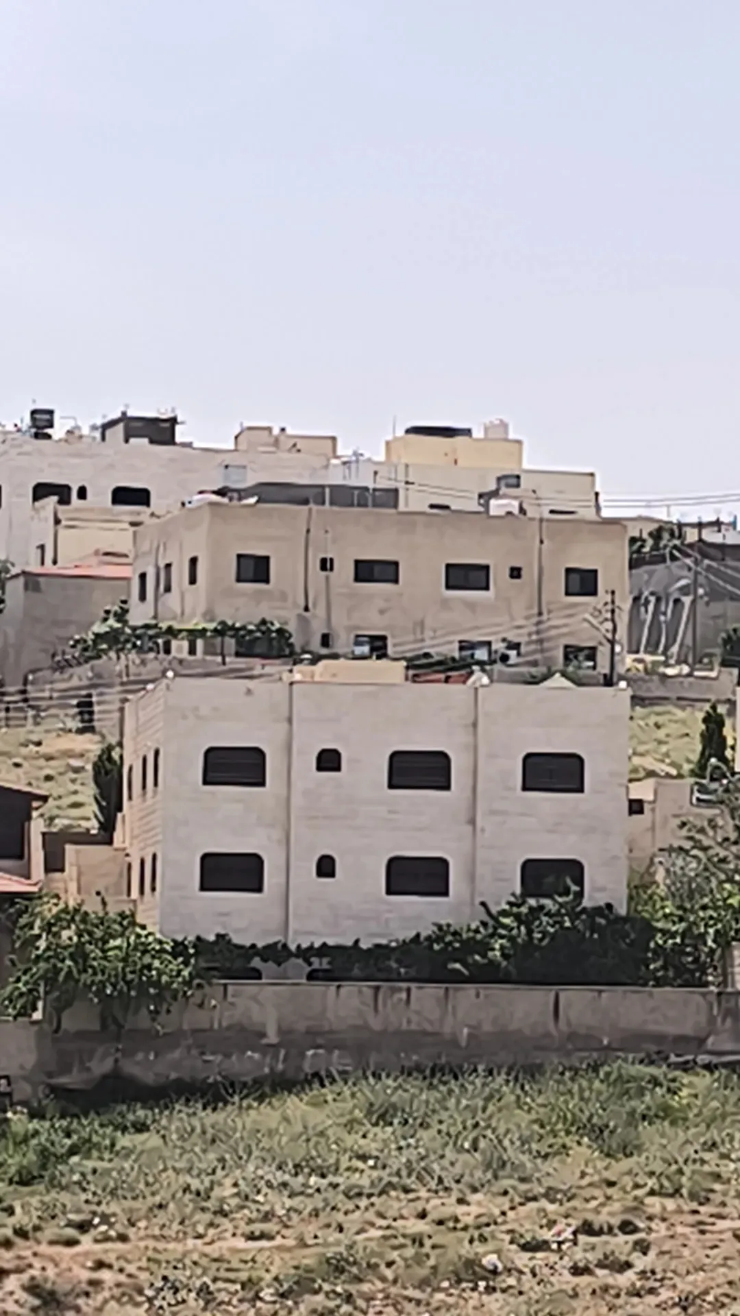 منزل مستقل للبيع 3 طوابق مباشره قابل للتفاوض