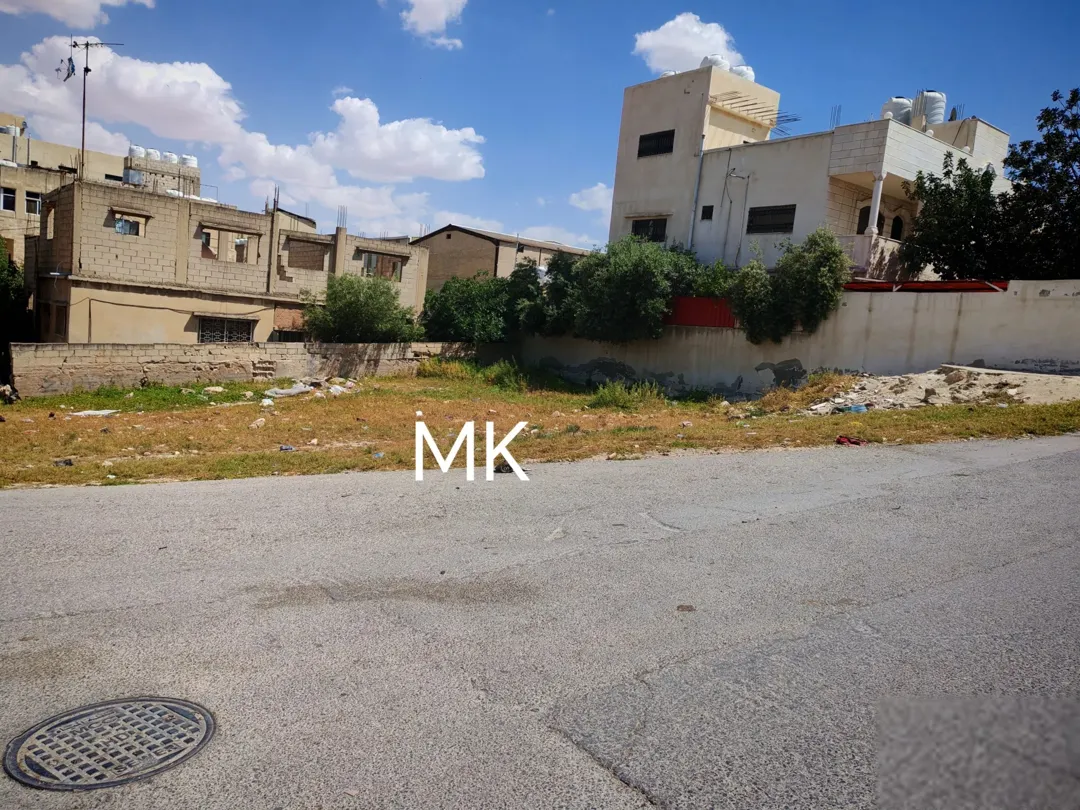 قطعة أرض مميزة بسعر لقطة قرب شارع الجيش ماركا الشمالية وجامعة البلقاء التطبيقية خلف شركة البيبسي