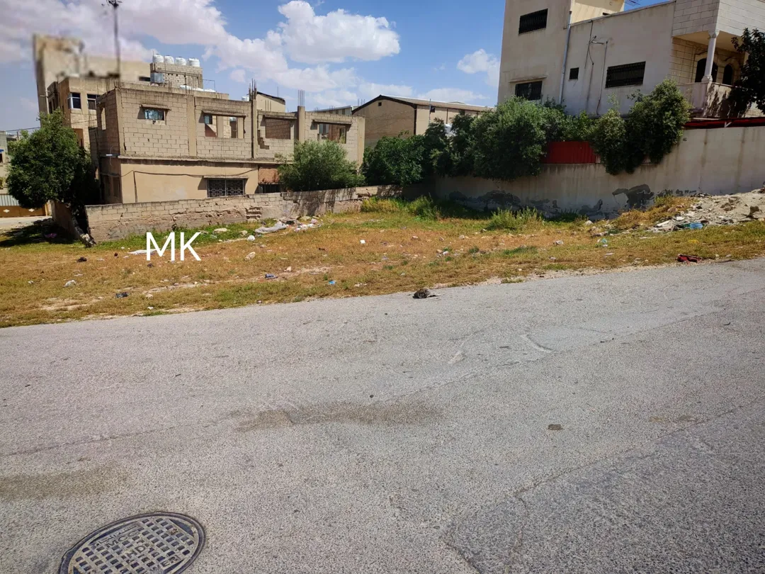 قطعة أرض مميزة بسعر لقطة قرب شارع الجيش ماركا الشمالية وجامعة البلقاء التطبيقية خلف شركة البيبسي