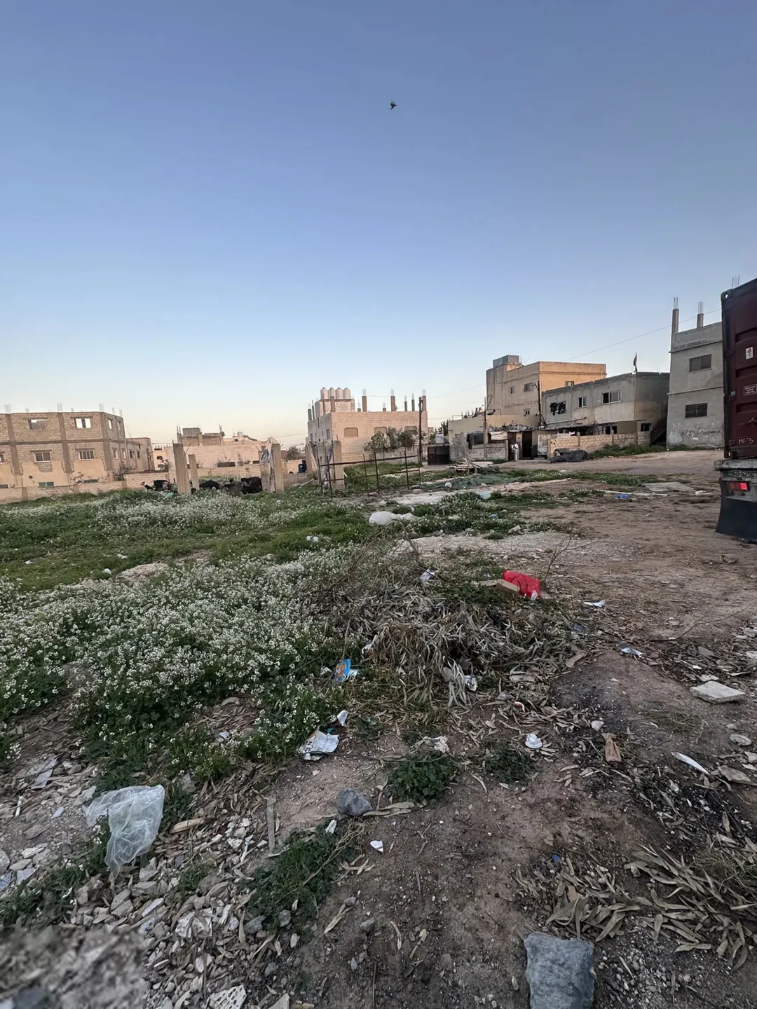 قطعة أرض سكنية استثنائية للبيع بسعر لا يُقاوم
