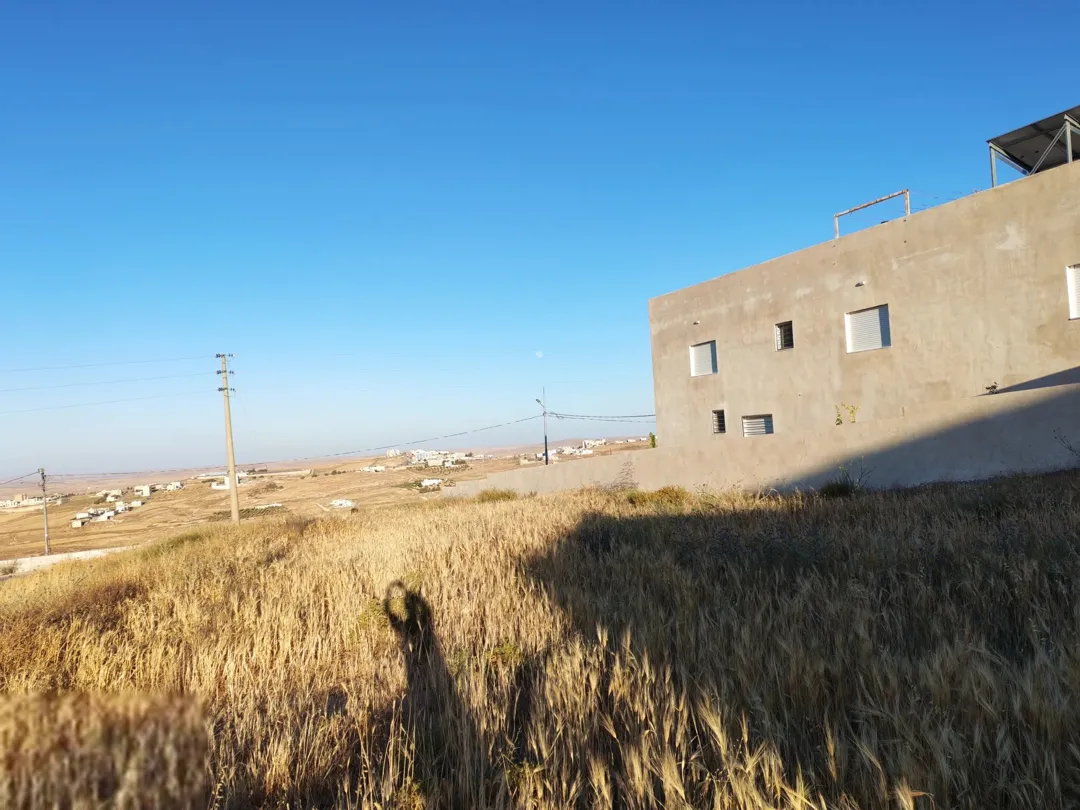 قطعة أرض تجارية مميزة للبيع في الكرك