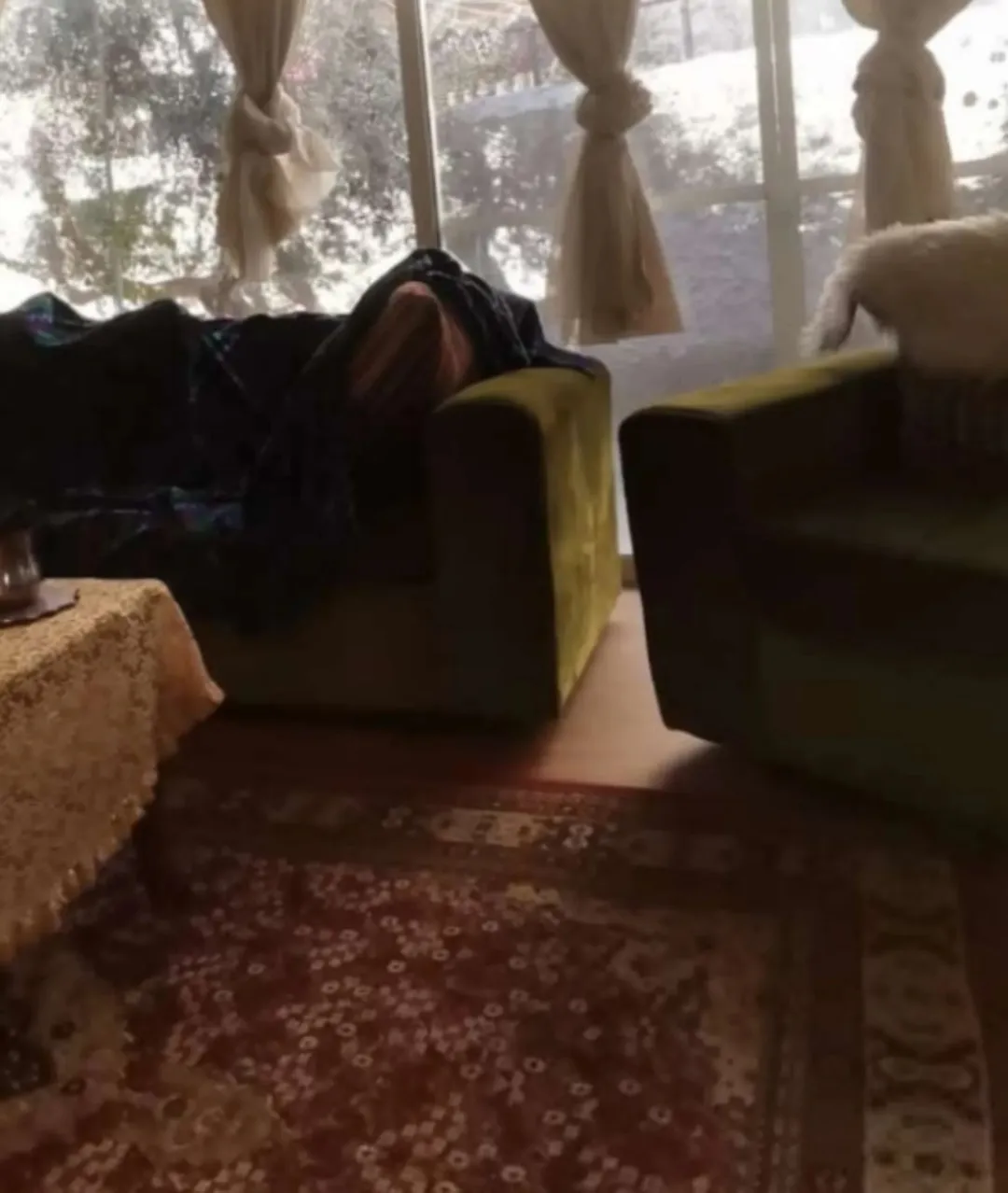 شقه دوبلكس مع روف فاخره للبيع باعلي مواصفات مع اطلاله خيال وقريبه لجميع الخدمات