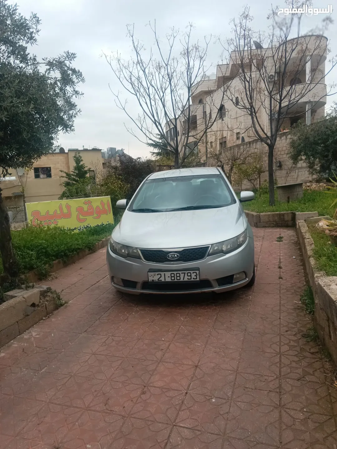 ارض تجاري (ب)مع بيت