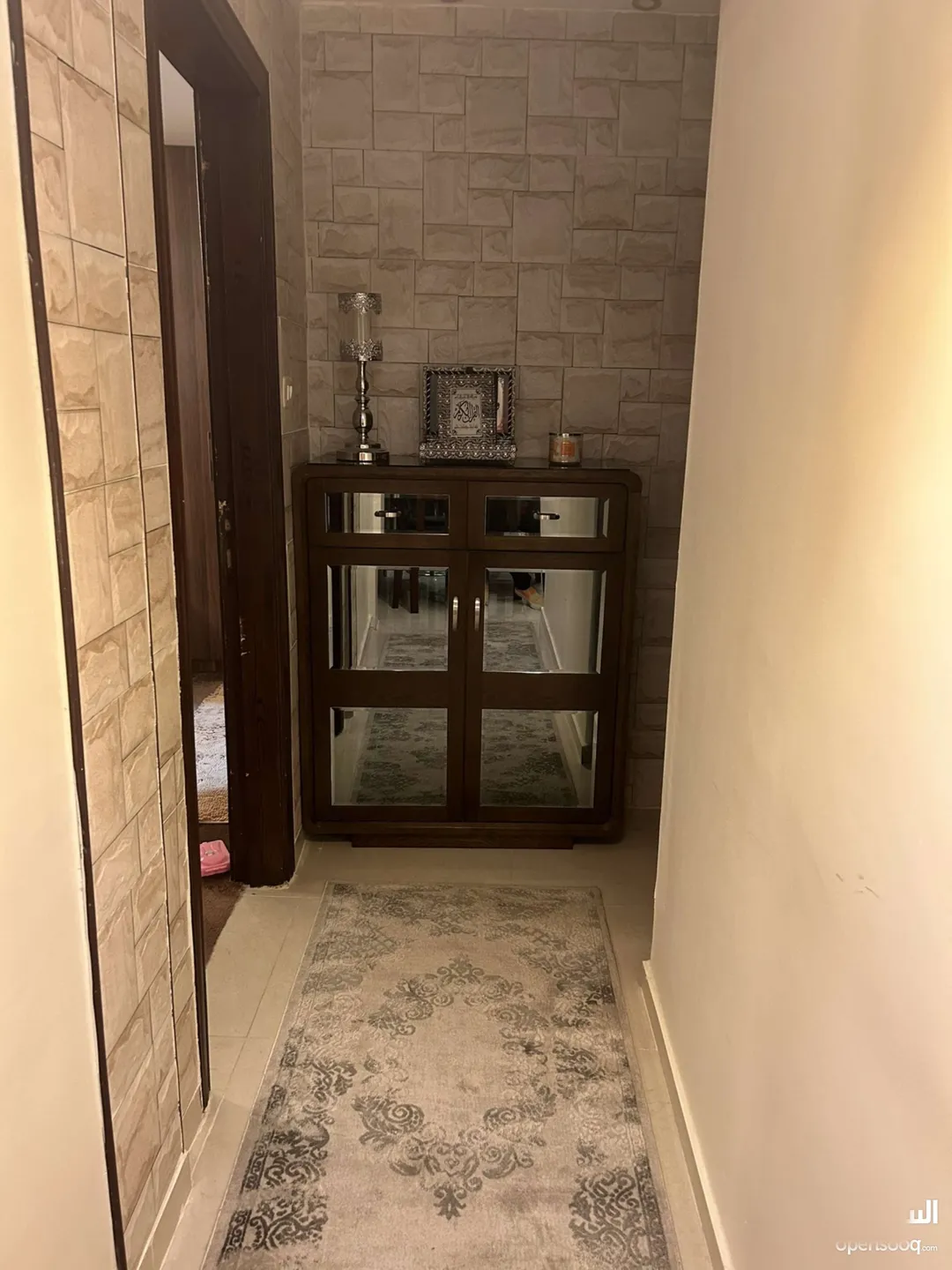 e703b7d0c0_04_cleaned شقة مفروشة سوبر ديلوكس للإيجار في صويلح إطلالة على جسر الجبيهة – عمان الاردن | ID 610415