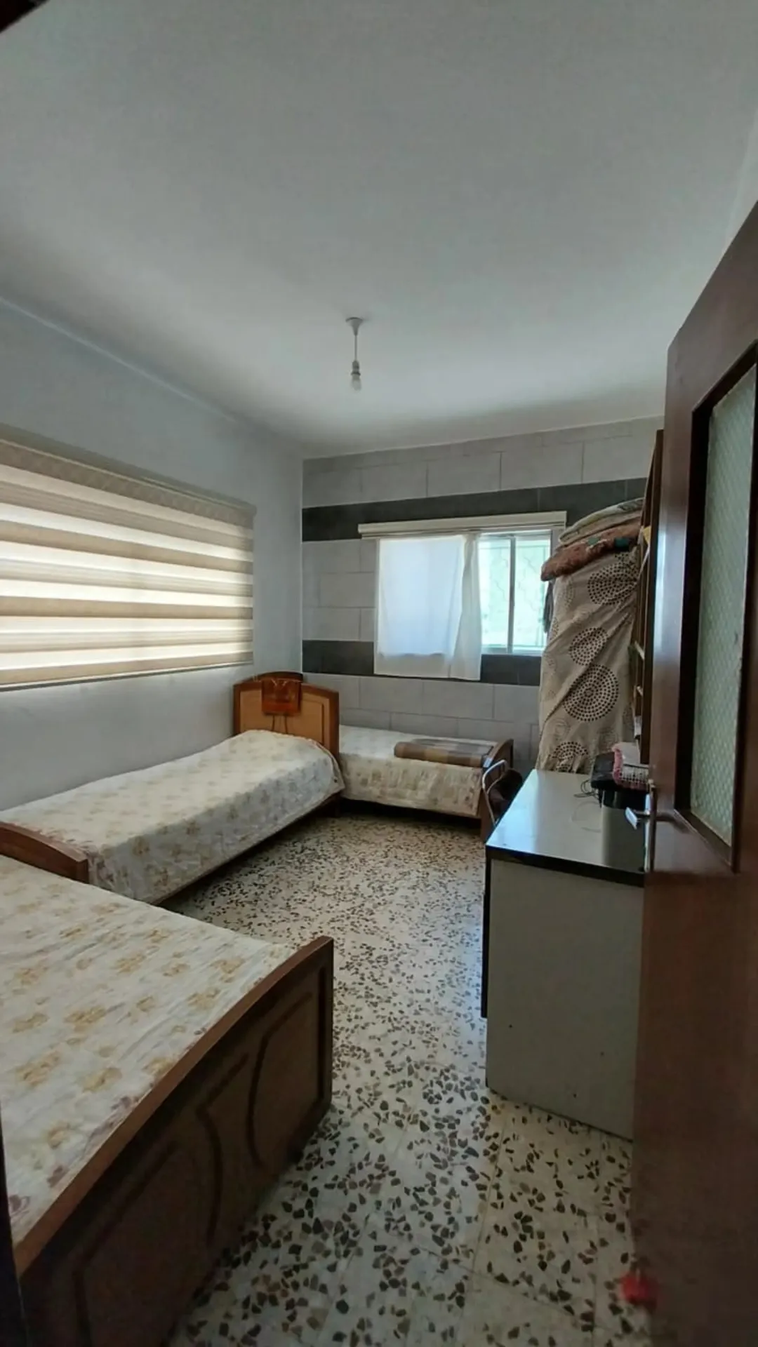 عمارة 3 طوابق للبيع في قوشان مساحة واسعة