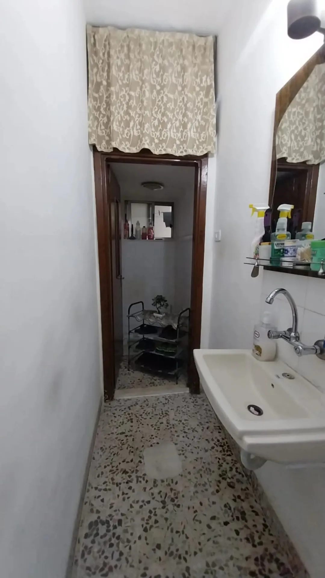 عمارة 3 طوابق للبيع في قوشان مساحة واسعة