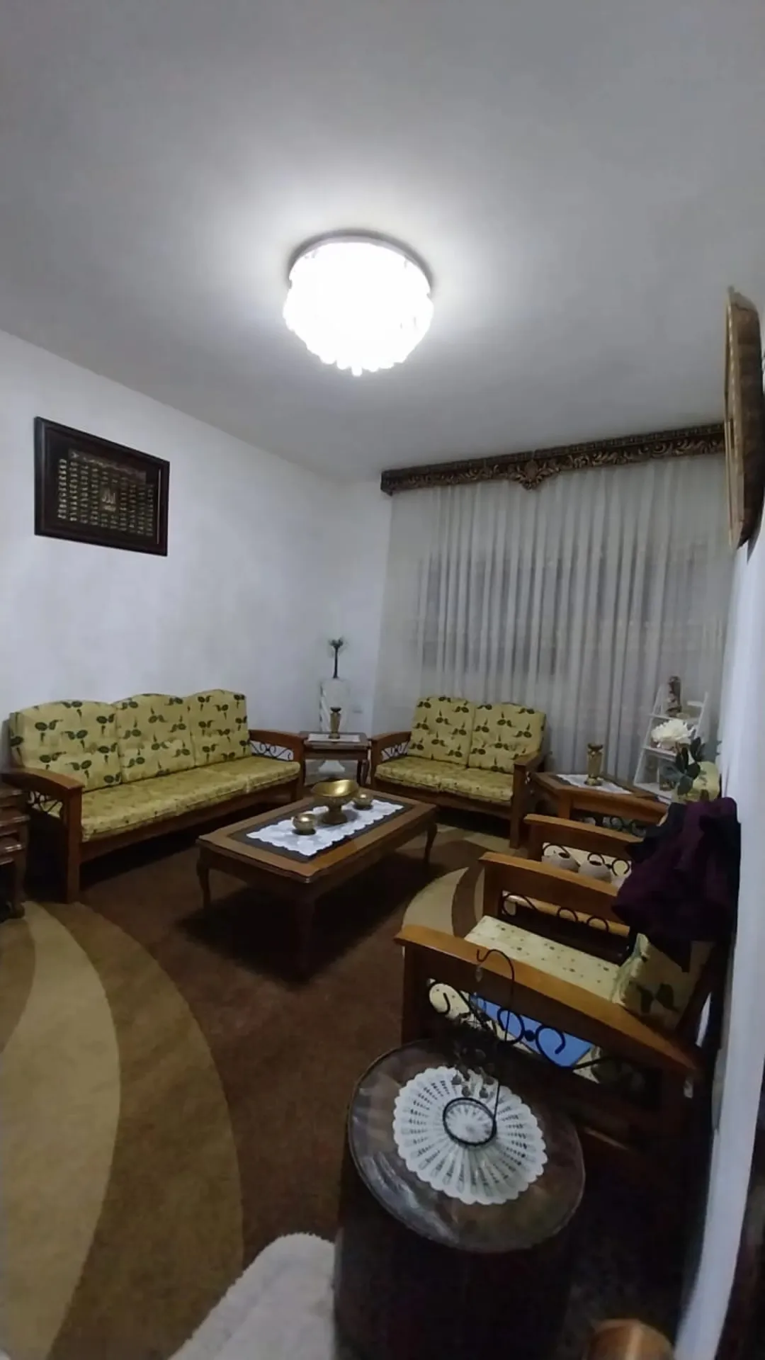 عمارة 3 طوابق للبيع في قوشان مساحة واسعة