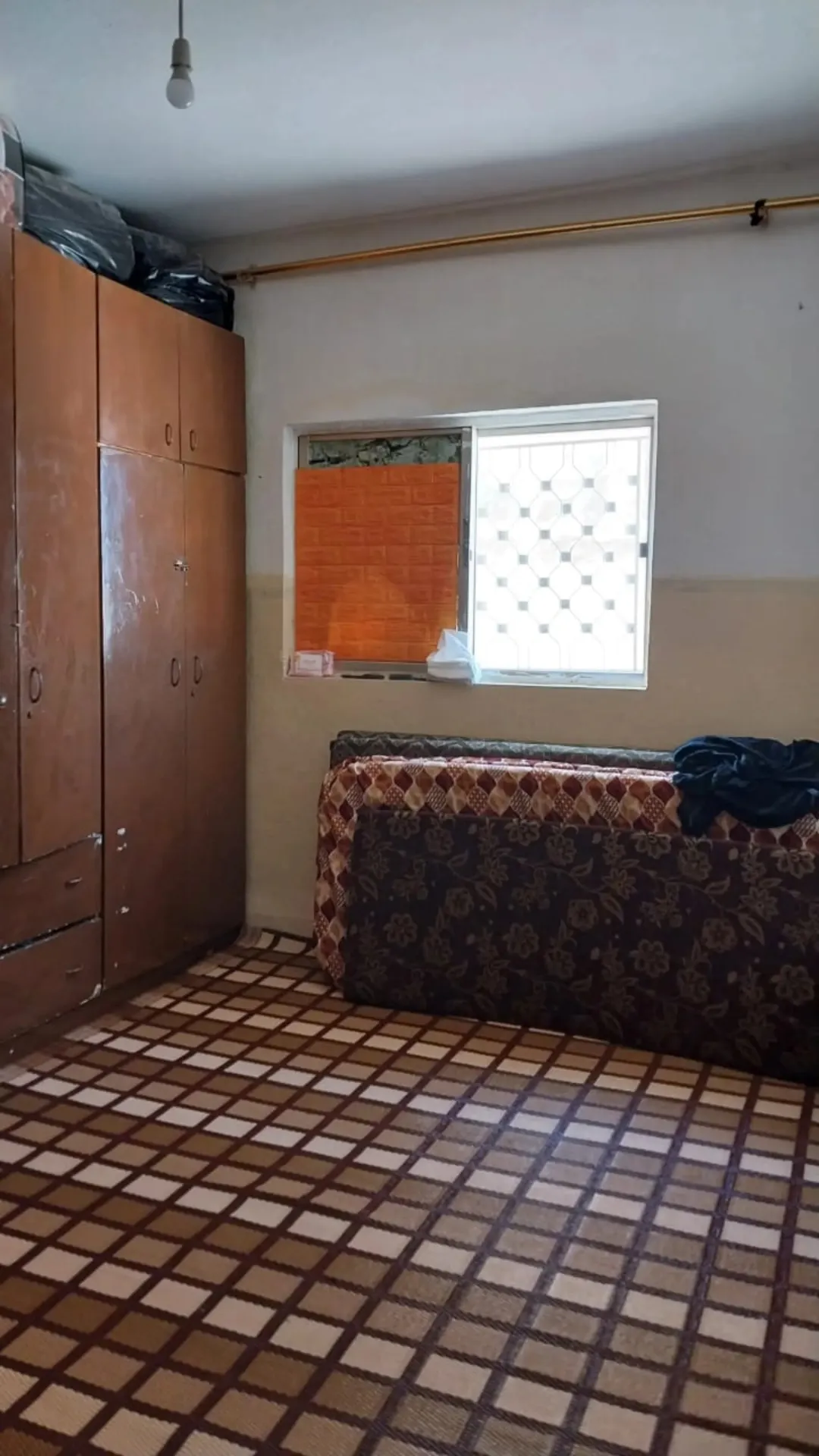 عمارة 3 طوابق للبيع في قوشان مساحة واسعة