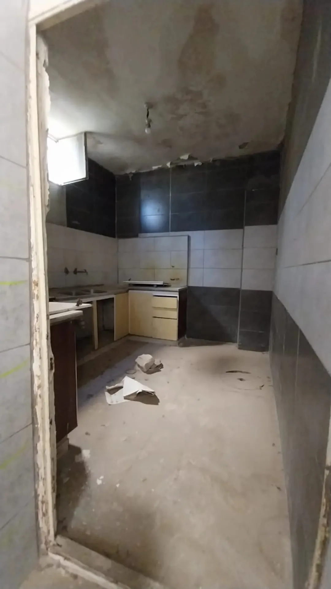 عمارة 3 طوابق للبيع في قوشان مساحة واسعة