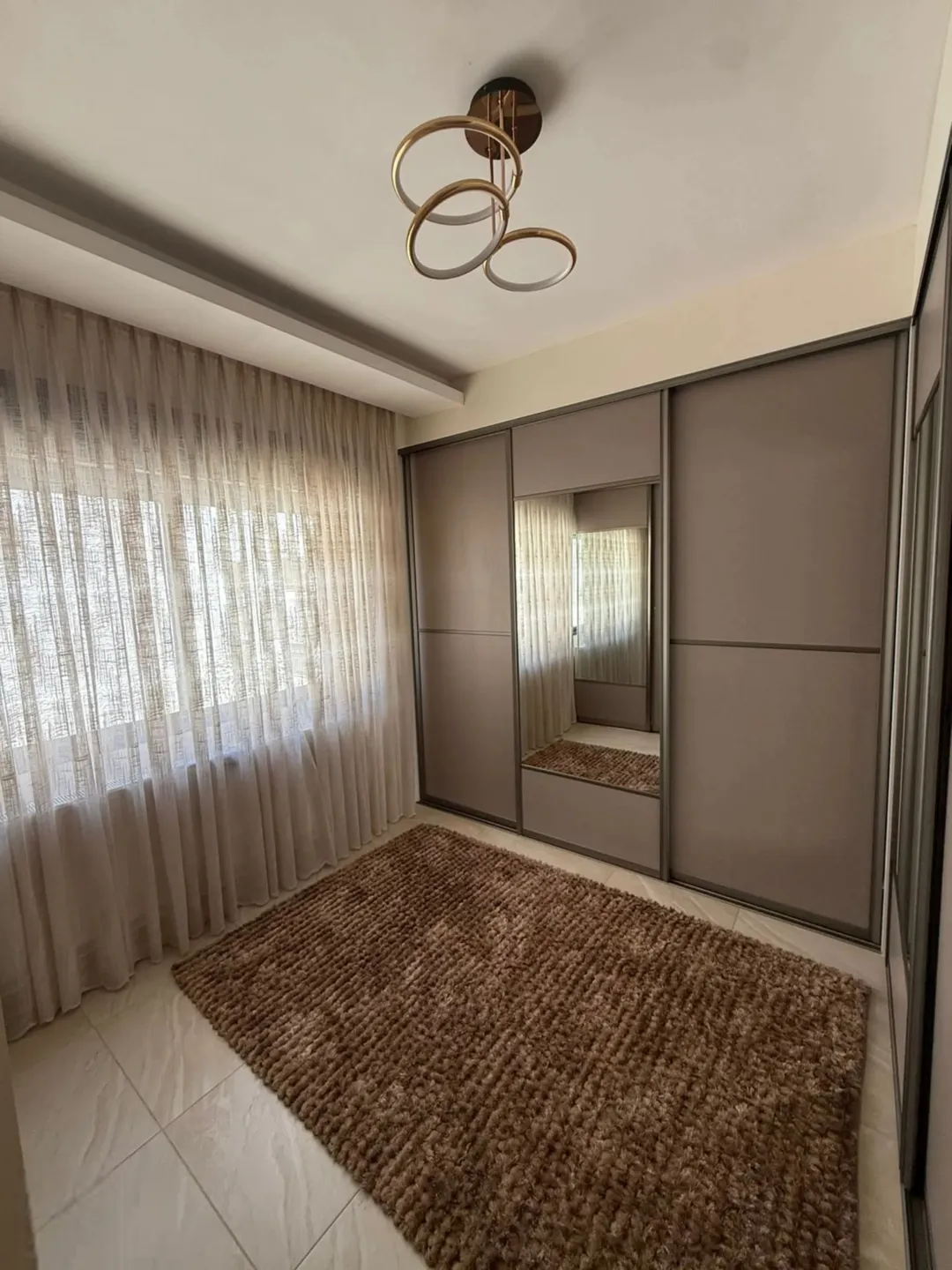 شقه بالكرسي مميزه طابق ثالث مع إطلاله رائعه بسعر ممتاز