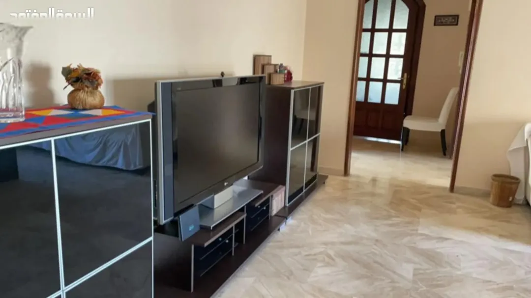 شقة طابقية فاخرة 4 غرف ماستر مفروشة بالكامل
