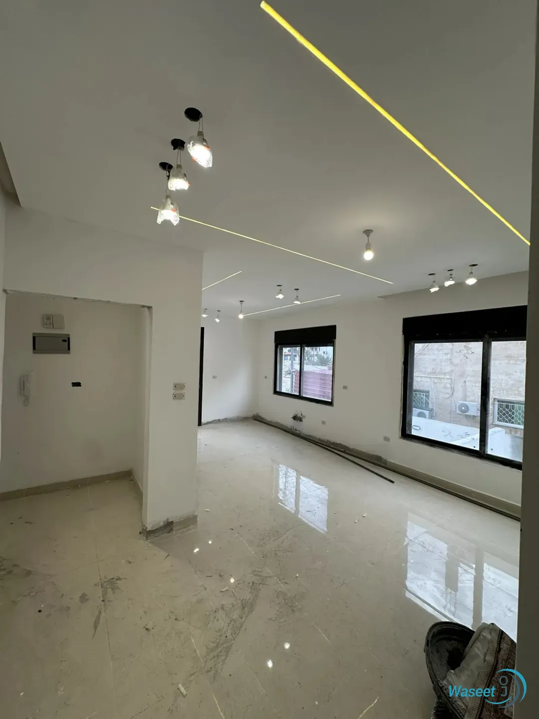 شقق سكنيه للبيع في ابو نصير حي الضياء بالقرب من منزل الروابده منطقة فلل وقصور العماره 8 شقق فقط