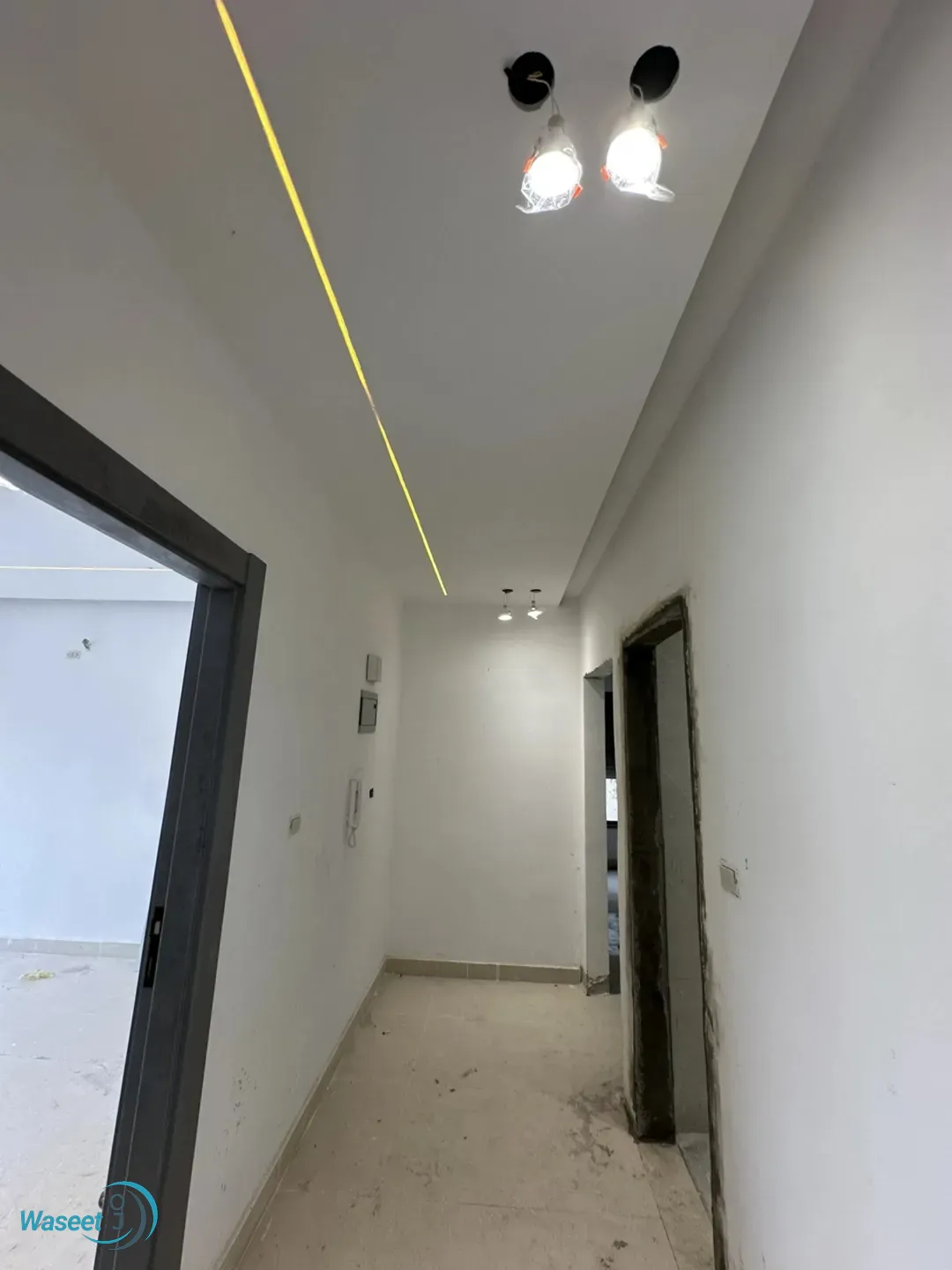 شقق سكنيه للبيع في ابو نصير حي الضياء بالقرب من منزل الروابده منطقة فلل وقصور العماره 8 شقق فقط