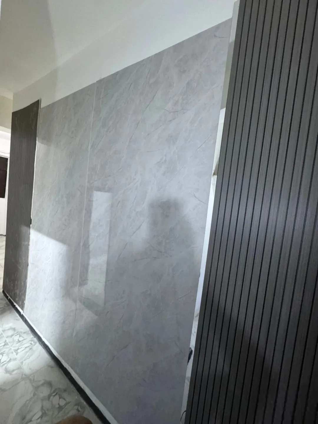 عمارة تجارية للبيع في الزرقاء – حي الحاووز