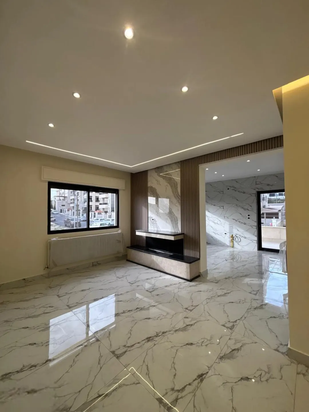 شقق سكنية فاخرة تطل على حي الصحافة