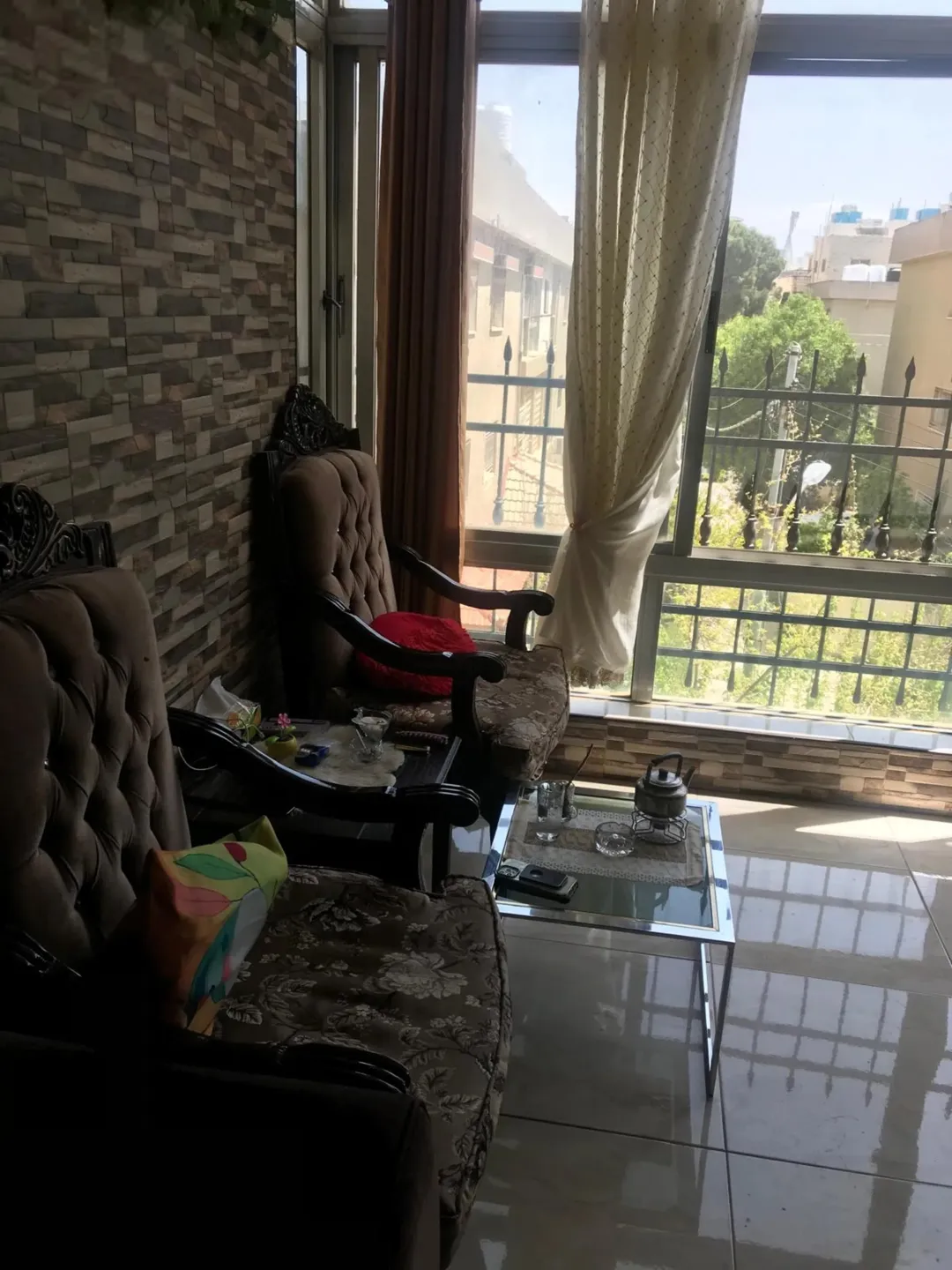شقه مفروشه للبيع 133 م طابق ثاني منطقة الشميساني