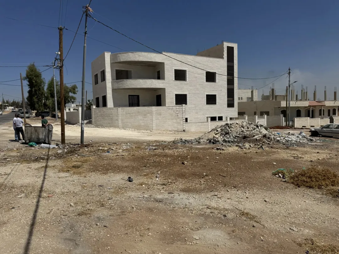 أرض سكنية مميزة للبيع في اليادودة – عمان