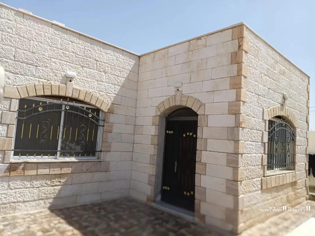 منزل مستقل للبيع في الزرقاء – ضاحية المدينة المنورة