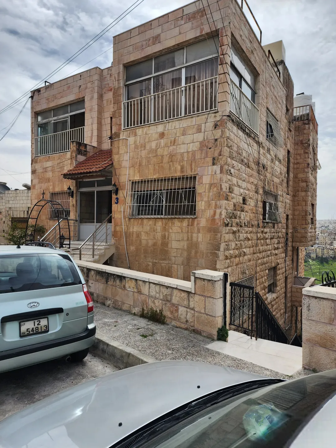 عمارة سكنية للبيع في جبل عمان – فرصة استثمارية مميزة