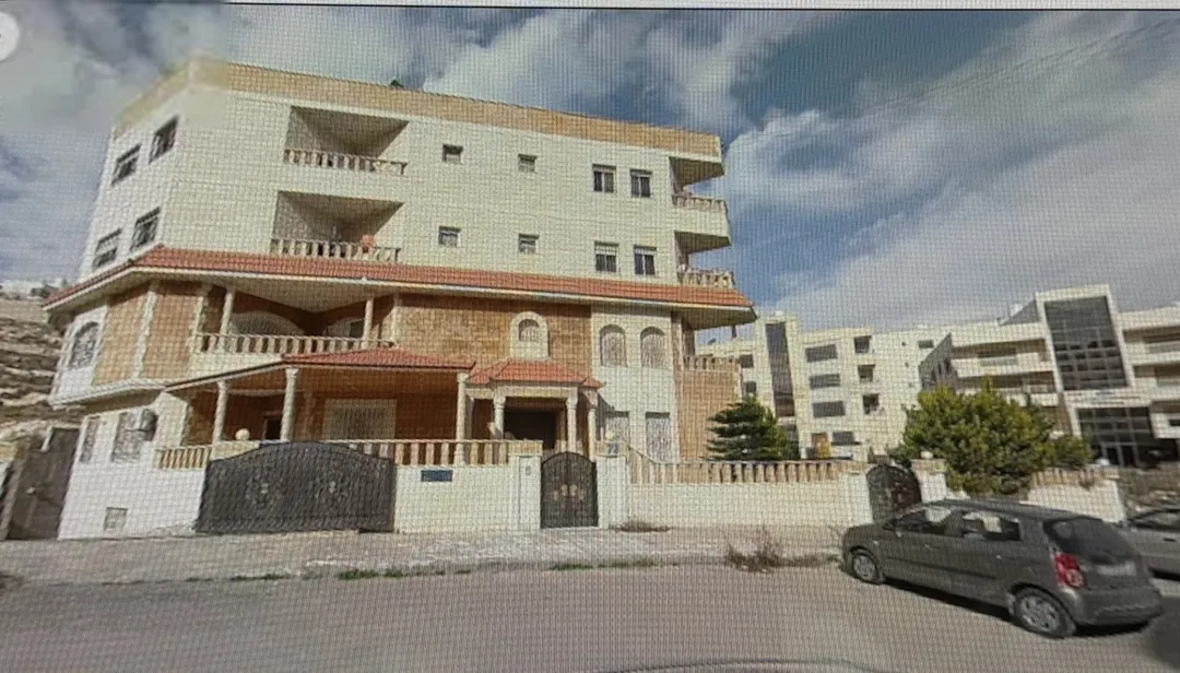 شقة مفروشة للإيجار في الجبيهة – بناء حديث وإطلالة مميزة | ID 846832