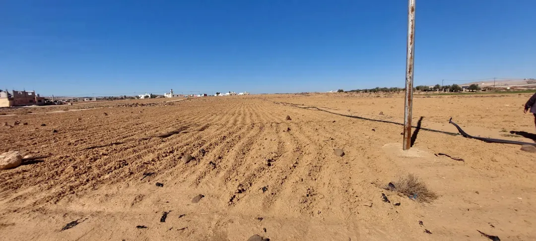 أرض للبيع المفرق الخربة السمراء مباشرة