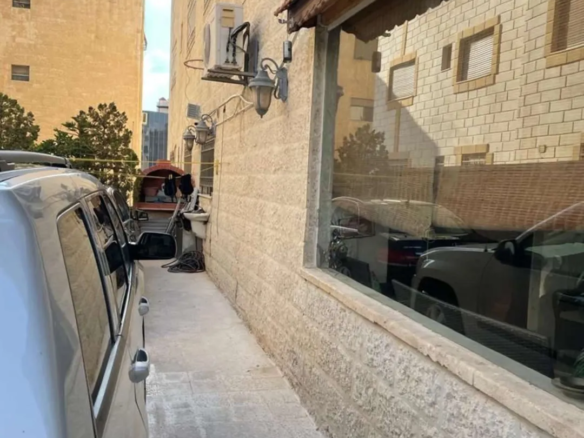 شقة مُجهَّزة بالطابق الأرضي للإيجار مثالية لموظفي السفارات والمنظمات غير الحكومية – عمان الاردن