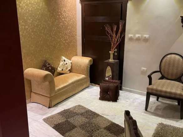 شقة مُجهَّزة بالطابق الأرضي للإيجار مثالية لموظفي السفارات والمنظمات غير الحكومية – عمان الاردن