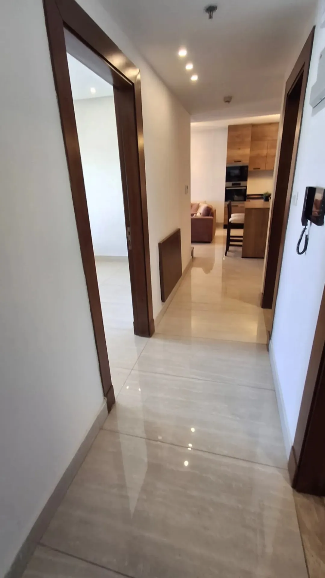 شقة فاخرة مفروشة للإيجار في أبراج عبدون | ID 841563