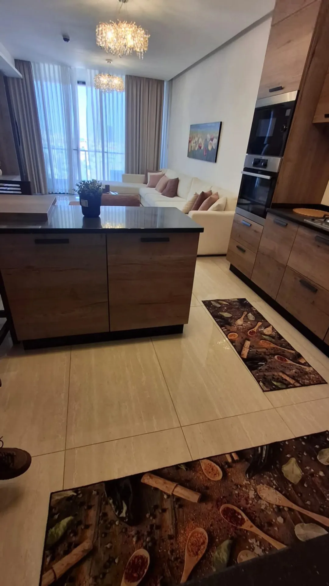 شقة فاخرة مفروشة للإيجار في أبراج عبدون | ID 841563