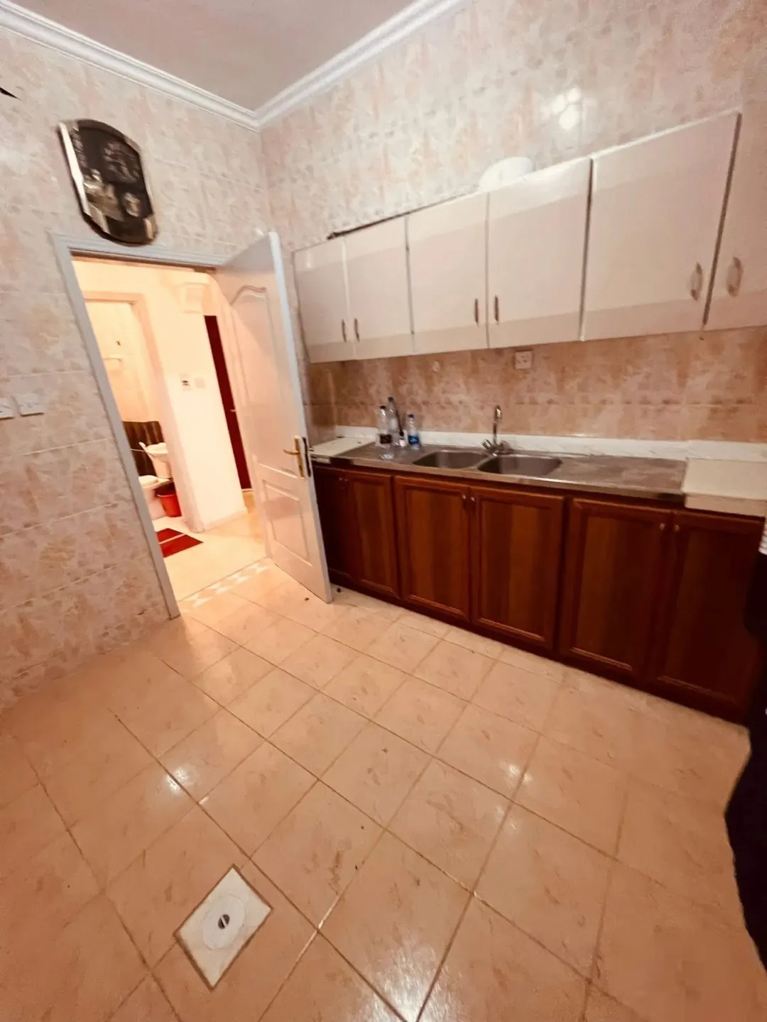 شقة هندسية فاخرة للبيع في العاشرة الشرقية – العقبة