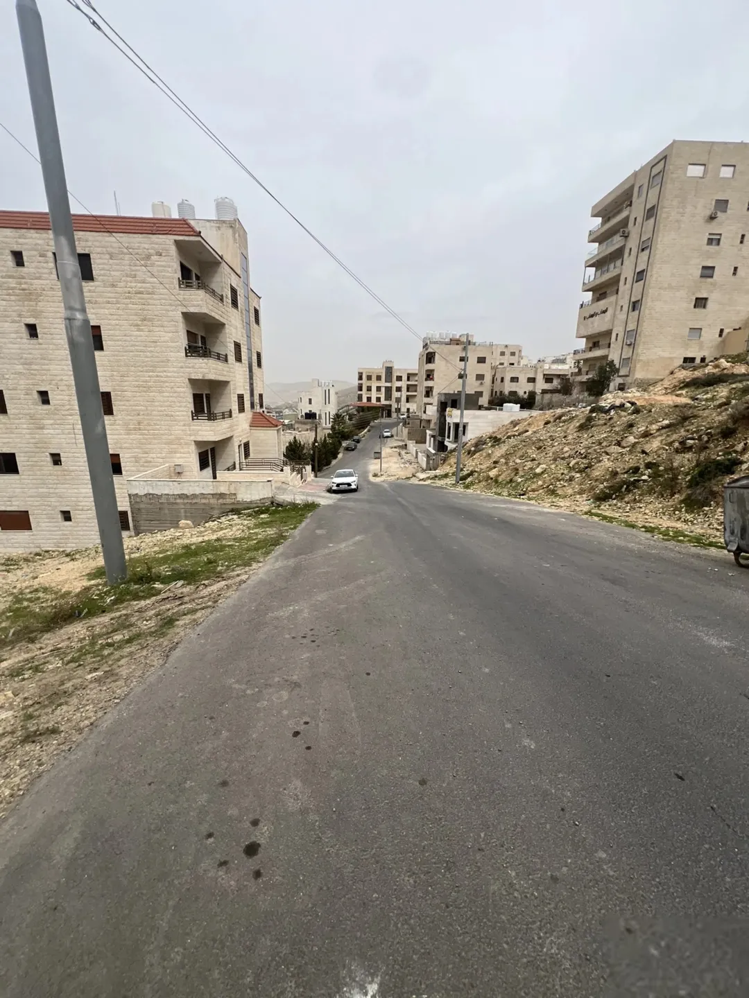 أرض سكنية مميزة للبيع في أبو نصير بإطلالة بانورامية