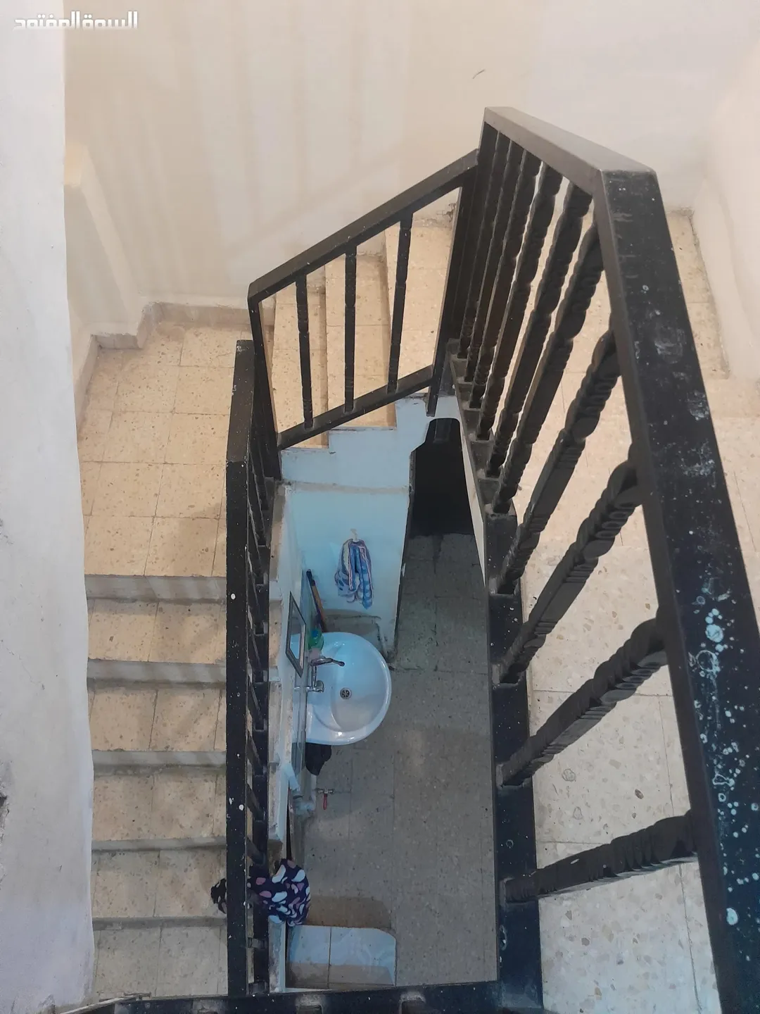 بيت نصف وحدة للبيع في منطقة الوحدات – عمان