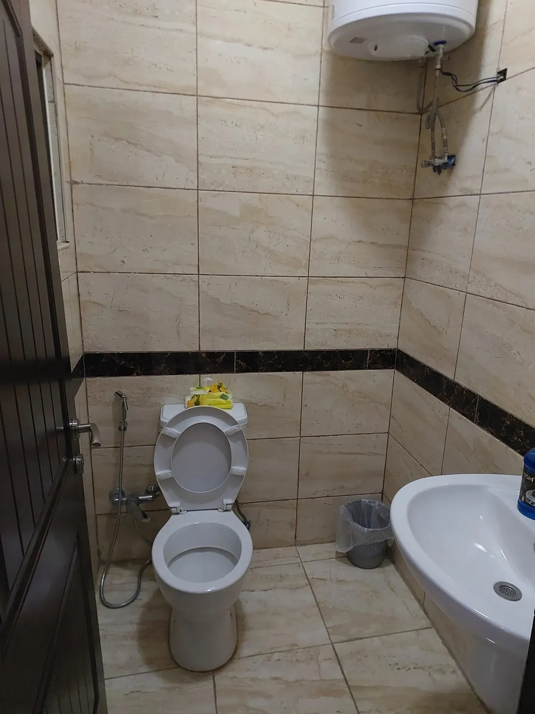 Furnished 3-bedroom apartment, fully air-conditioned (hot/cold) in every room – Abu Nseir — صورة 2