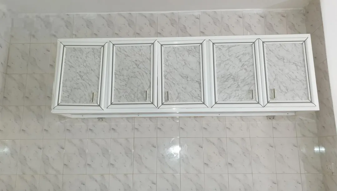 عمارة من 3 شقق مساحة 320 م وارض فارغة ياجوز منطقة الرشيد حي جعفر قرب اخر موقف للباصات