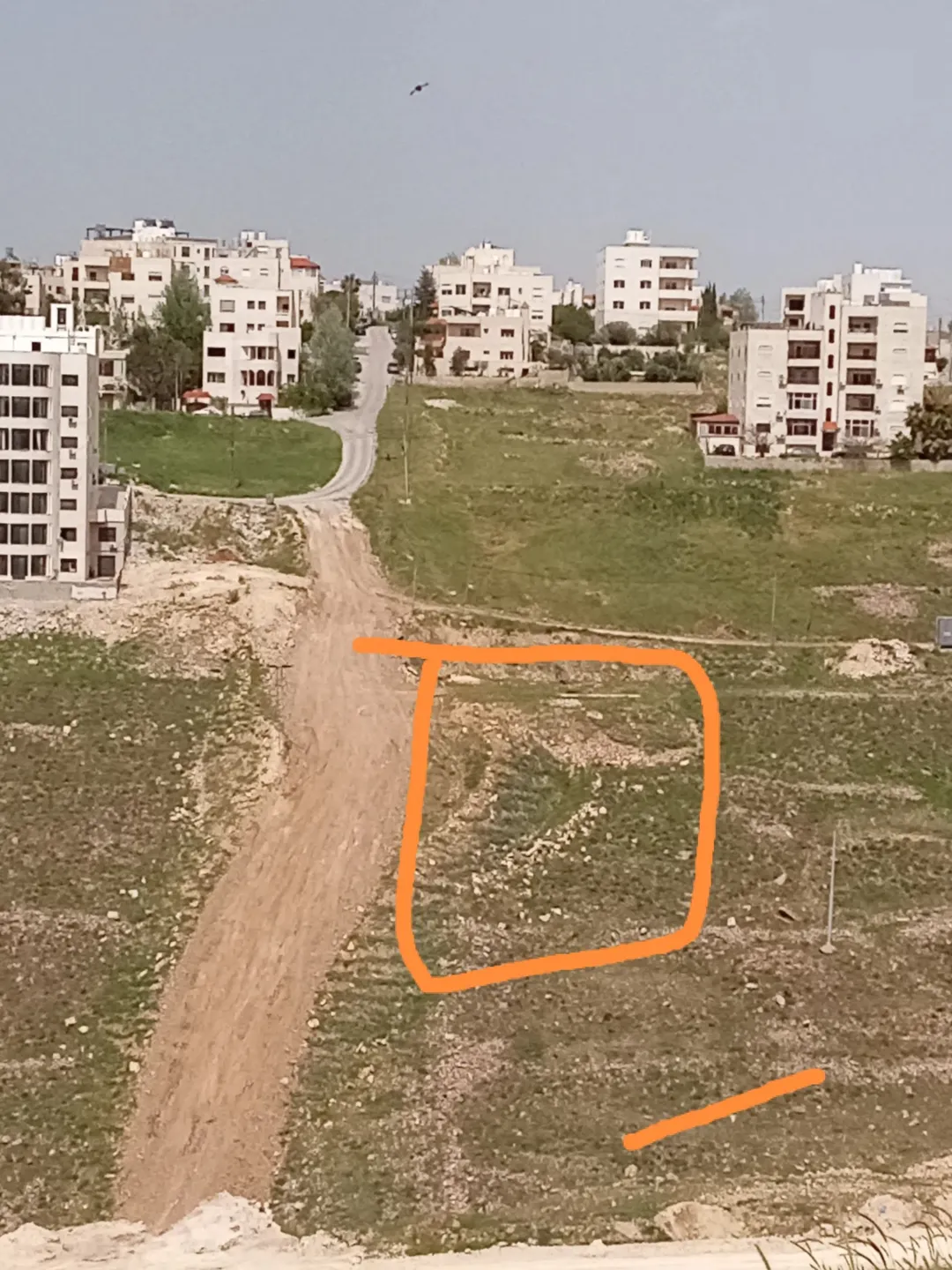 للبيع قطعة أرض سكنية أ في إسكان الجمارك على شارعين بعرض 12 متر