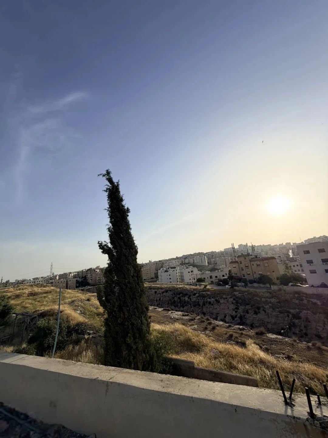 أرض كبيره ومميزه للبيع في طبربور خلف طارق مول