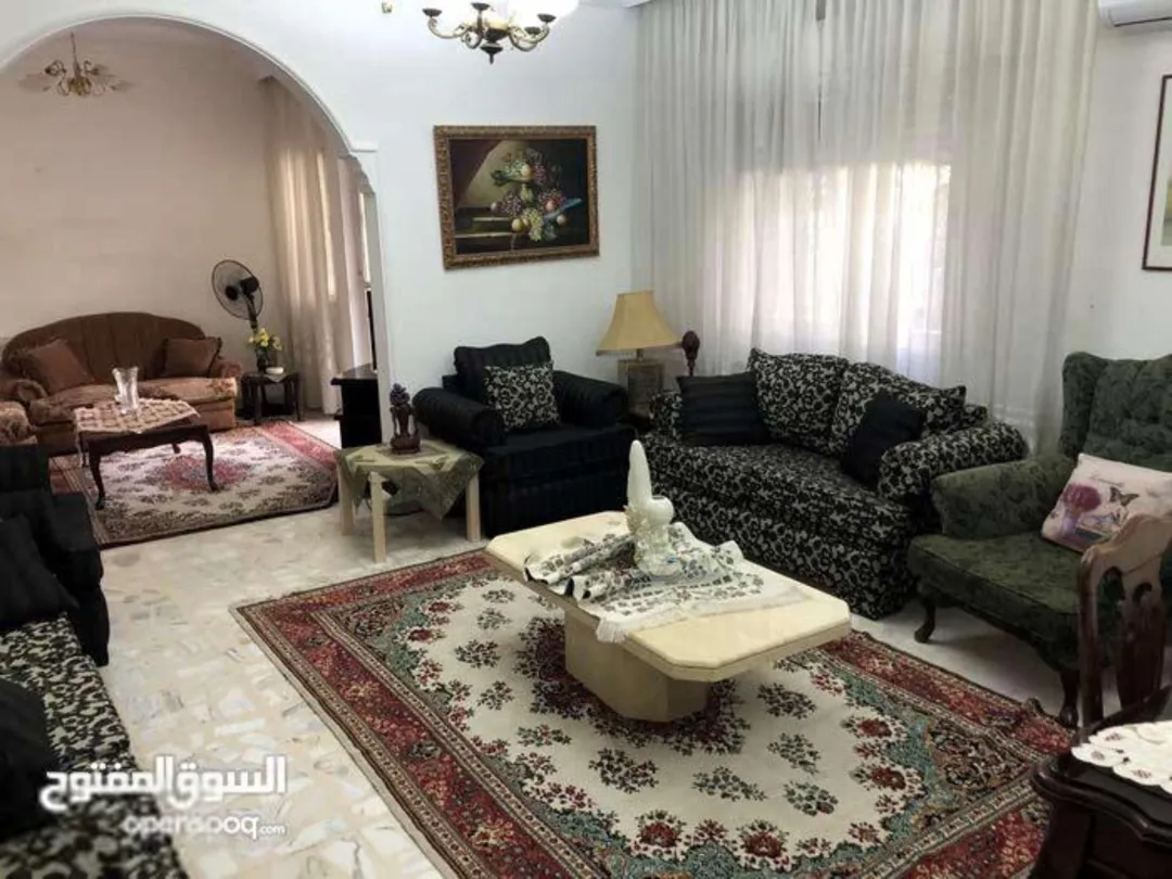 شقة أرضية مفروشة فاخرة في تلاع العلي مقابل مستشفى تلاع العلي – عمان الاردن | ID 625753