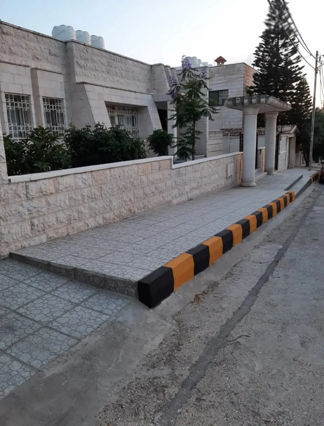 فيلا فاخرة للبيع في إربد – إسكان المهندسين – الحي الجنوبي