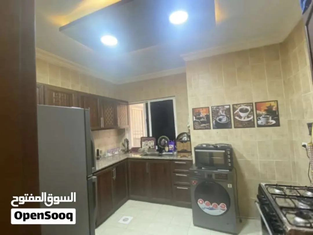 شقة للبيع في مدينة الشرق، الزرقاء