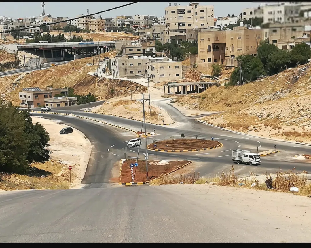 قطعة أرض مميزه للبيع قرب مستشفى الأميرة بسمة الجديد