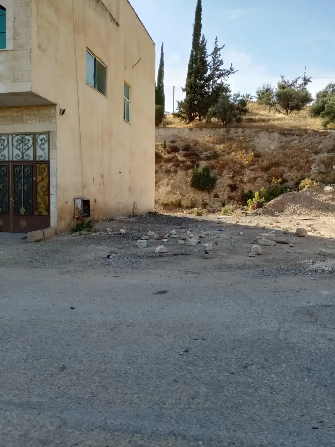 فقط ثمن الارض ناعور حي الشهيد مجمع تجاري للبيع لقطه — صورة 3