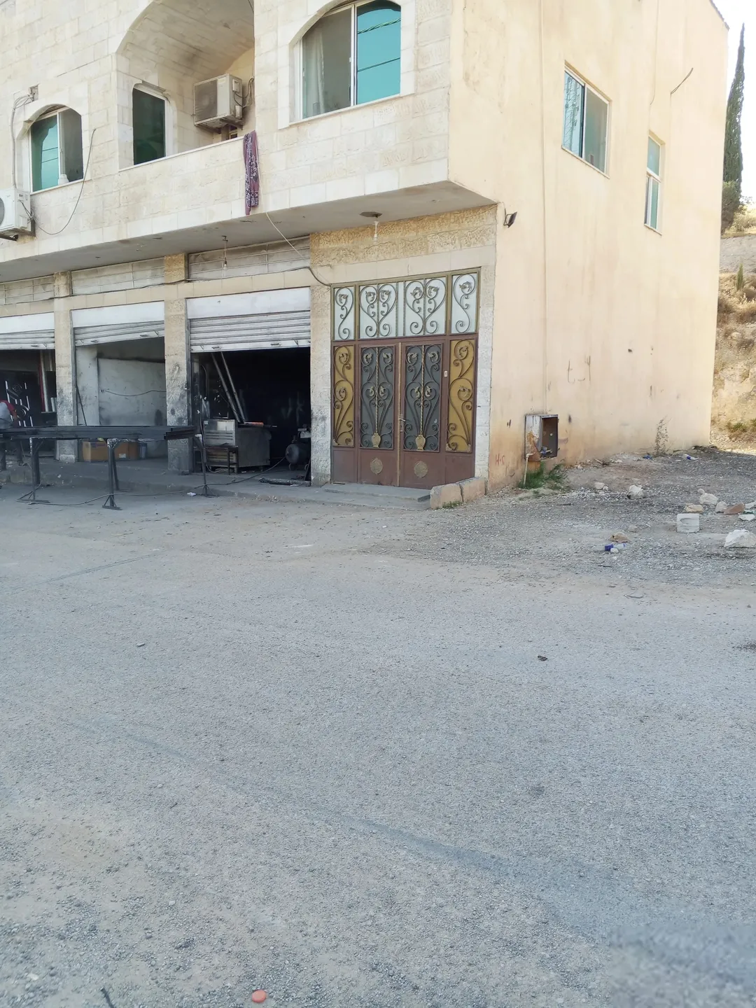 فقط ثمن الارض ناعور حي الشهيد مجمع تجاري للبيع لقطه — صورة 2