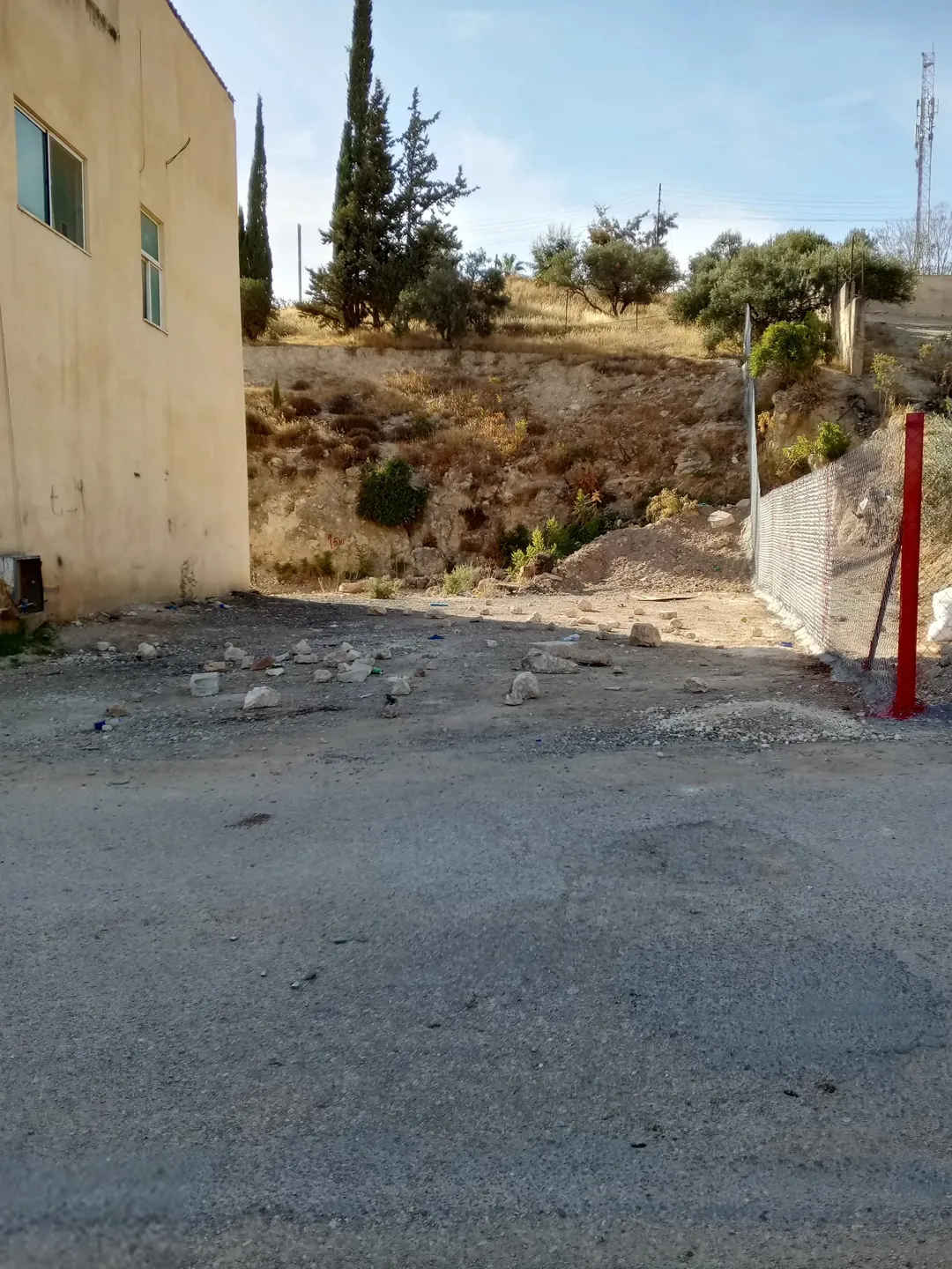 فقط ثمن الارض ناعور حي الشهيد مجمع تجاري للبيع لقطه — صورة 4